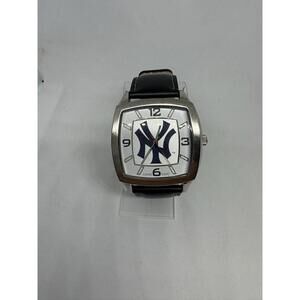 Men Watch New York Yankees Game Time Retro Series Quartz Watch New Battery 9.5”